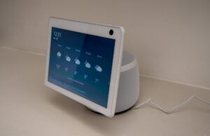 Turn your home into a Smart Home with Amazon’s stunning Echo Show 10 deal