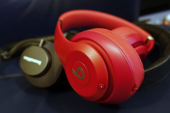 The Beats Studio 3 noise-cancelling headphones are 60% off this Black Friday