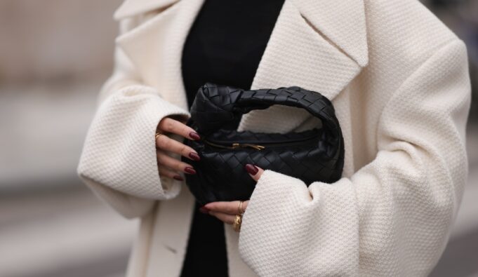 10 Best Nail Polish Colors to Try For Winter