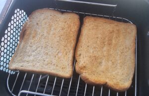 How to make toast in an air fryer