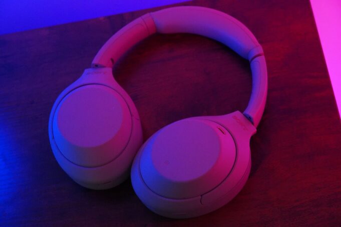 Don’t buy another pair of headphones while this Sony WH-1000XM4 deal is available