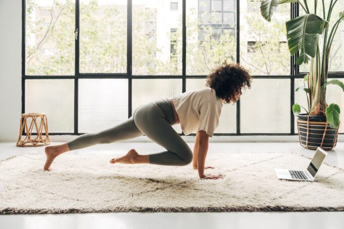 The 5 Best Deep Core Exercises, According to a Trainer