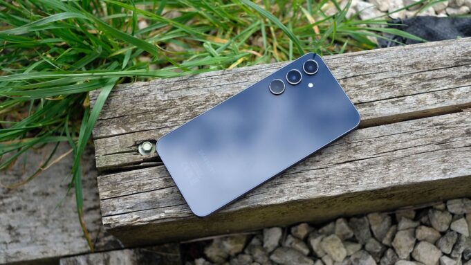 Samsung's Galaxy A55 Black Friday deal is a winner for mid-range upgrades