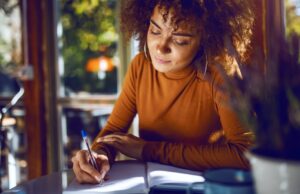 9 Holiday Mental Health Tips Approved by Therapists