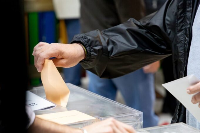 Uruguay’s Runoff Election: A Critical Choice Between Stability and Leftist Momentum in Hispanic America