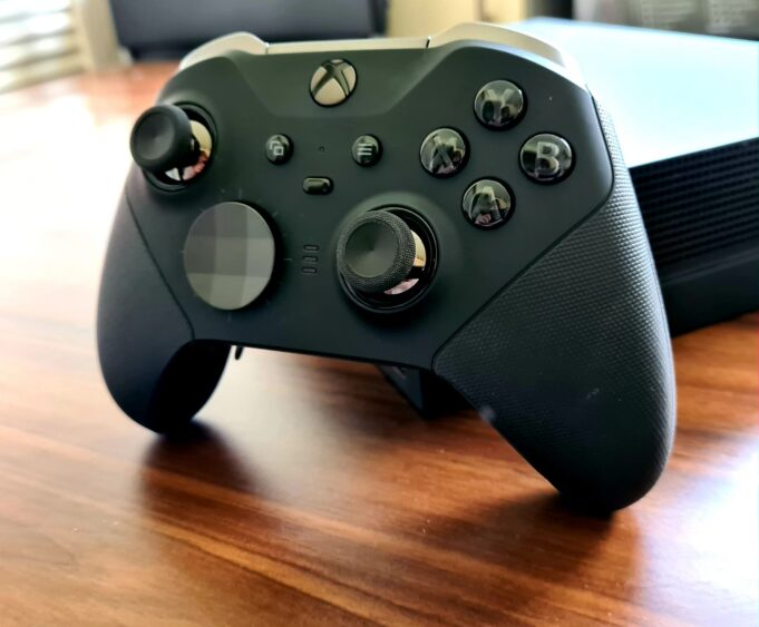 This Xbox Elite 2 controller deal combines three ways to save big