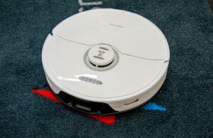 How to properly clean a robot vacuum