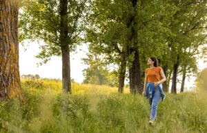 How to Do a Color Walk, Social Media’s Latest Viral Trend