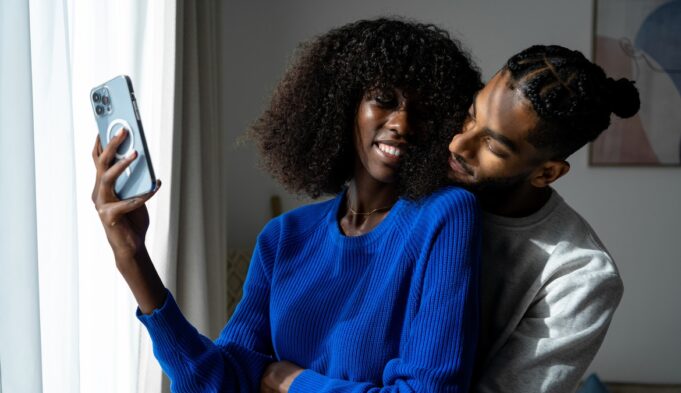 ‘Date With Me’ TikTok Trend: Therapists Are Wary