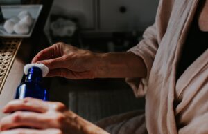 Does Smelling Alcohol Help With Nausea? A Nurse Explains