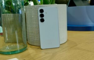 This Galaxy S25 deal, with extra storage and up to £540 off, destroys the competition