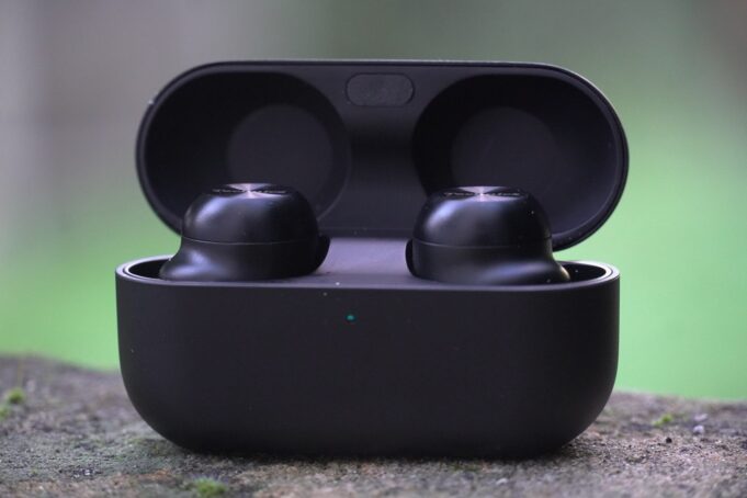 The Technics AZ100 are the breakthrough in call quality I've been looking for