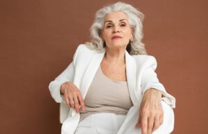 How To Be More Confident: An Expert-Approved Guide