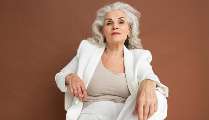 How To Be More Confident: An Expert-Approved Guide