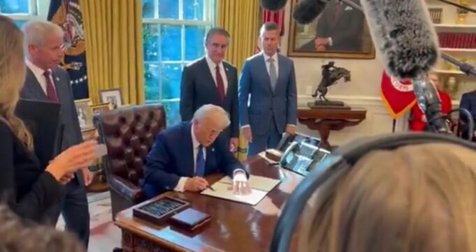 Trump Signs Executive Order Halting Federal Funding to Schools with Covid Vaccine Mandates (VIDEO) | The Gateway Pundit