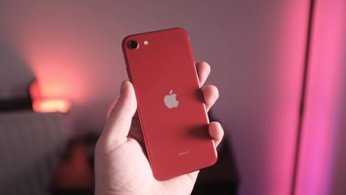 Forget the iPhone 16e, the iPhone SE is just £199