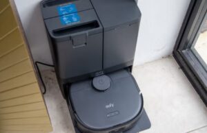 Take $300 off Eufy’s four-star robot vacuum and mop