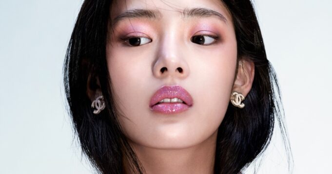 NewJeans’ Minji Glows in Chanel Camélia Futura Ad – Fashion Gone Rogue