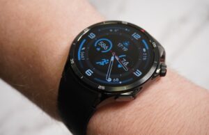 The OnePlus Watch 3 is already discounted, and comes with free earbuds