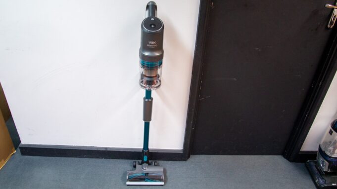 One of our favourite mid-range cordless pet vacuums is now even cheaper