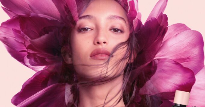Viktor & Rolf’s Flowerbomb Extreme Perfume Ad Goes Bold