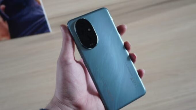 The Honor 200 is currently at its lowest ever price on Amazon