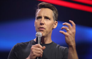 Hawley Slams Rogue Judges — Calls on Congress to Roll Back Nationwide Injunctions | The Gateway Pundit