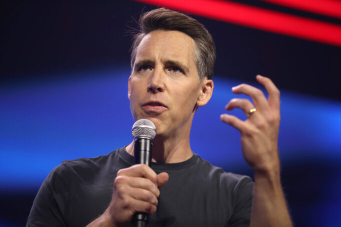 Hawley Slams Rogue Judges — Calls on Congress to Roll Back Nationwide Injunctions | The Gateway Pundit