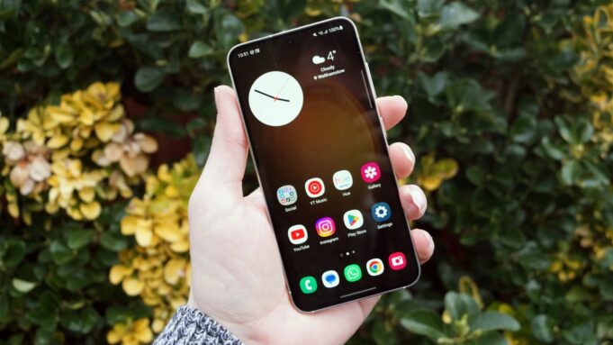 The Galaxy S23 is now cheaper than the mid-range Galaxy A56