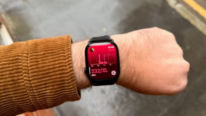 Save $100 on our favourite Apple Watch in this rare price drop