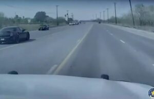 Texas DPS Pursue Illegal Alien Smuggler on High-Speed Chase, Uses PIT Maneuver After Suspect Drives on Wrong Side of the Road (VIDEO) | The Gateway Pundit