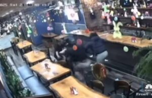 HORROR: Two Women Brutally Beat, Kick, Stomp on Chicago Waitress Over Bill Dispute After Eating Food and Demanding Refund (VIDEO) | The Gateway Pundit