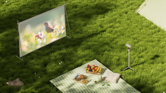 XGIMI's Portable Outdoor Screen is perfect for summer picnics