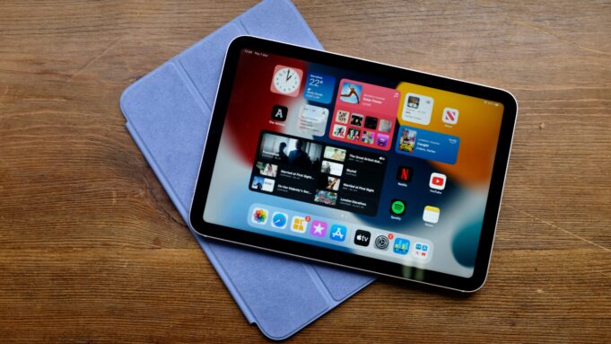 Apple could finally put an OLED display on the iPad Mini and I can't wait