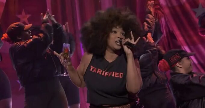 Fat-Leftist Wears “Tariffied” T-Shirt on SNL in a Tasteless Jab at Trump — And Most Likely Knows Nothing About the Topic | The Gateway Pundit