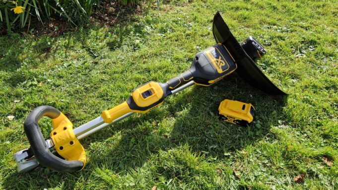 DeWalt DCMST561 Review