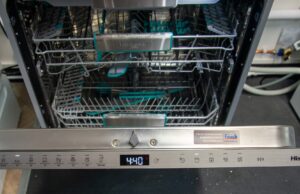 Hisense HV693A60UVADUK Review