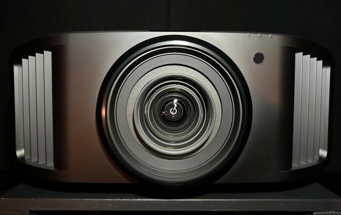 JVC DLA-NZ900 Review