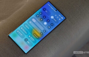 Hate One UI 7’s split notification panel? Here’s how to switch back.