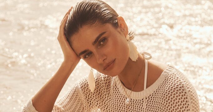 Victoria’s Secret Brings Beach Bliss with Its Summer Styles