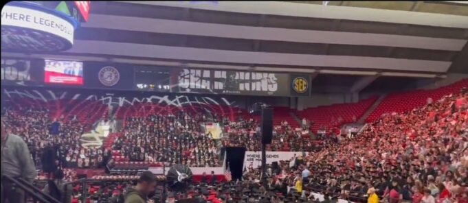 Trump Is So Unpopular He Faced Empty Seats At A Speech In Alabama