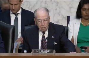 Sen. Grassley Releases Emails of Biden FBI Agents Plotting and Celebrating Peter Navarro’s Indictment (VIDEO) | The Gateway Pundit