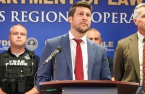 SHOWDOWN: Under Threat of Contempt, Florida Attorney General Rebuffs Obama Judge’s Order to Stand Down Against Arresting Illegals | The Gateway Pundit