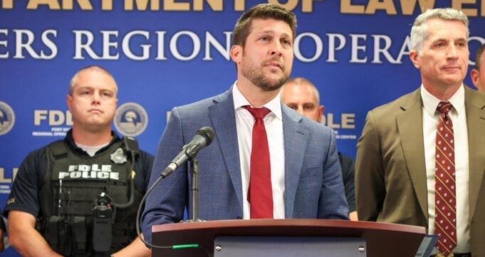 SHOWDOWN: Under Threat of Contempt, Florida Attorney General Rebuffs Obama Judge’s Order to Stand Down Against Arresting Illegals | The Gateway Pundit