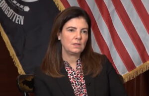 Republican Governor Kelly Ayotte Signs Bill Banning Sanctuary Cities in the State of New Hampshire | The Gateway Pundit