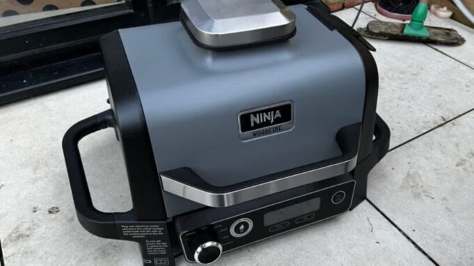 Our favourite Ninja BBQ is down to a bargain price, just in time for the Bank Holiday