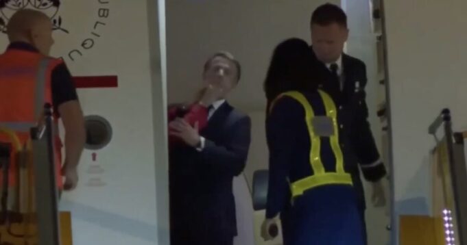 Macron’s Office Downplays Awkward Plane Moment as First Lady Appears to Slap President on the Face | The Gateway Pundit