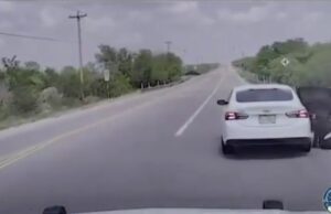 Texas DPS Pursue Human Smuggler on High-Speed Chase, Illegal Alien Bails out of Moving Car (VIDEO) | The Gateway Pundit