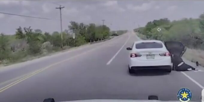 Texas DPS Pursue Human Smuggler on High-Speed Chase, Illegal Alien Bails out of Moving Car (VIDEO) | The Gateway Pundit