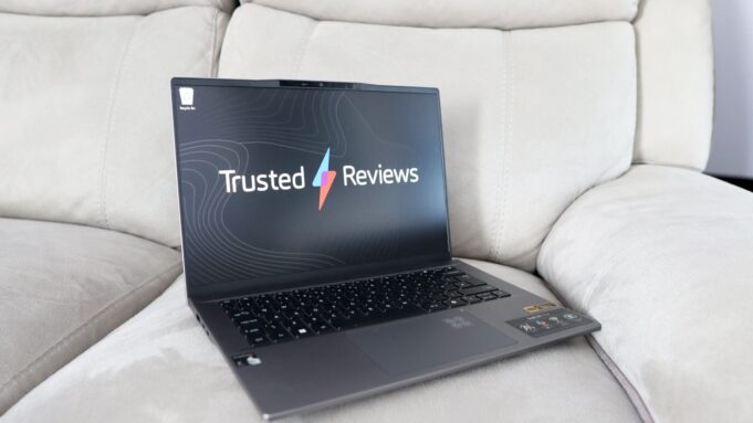 Acer Swift Go 14 AI Review